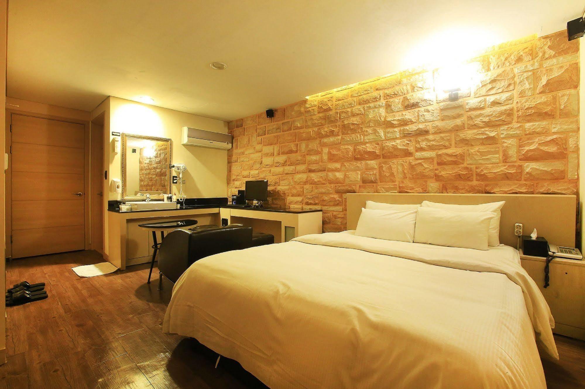 Tara Hotel Seoul Exterior foto
